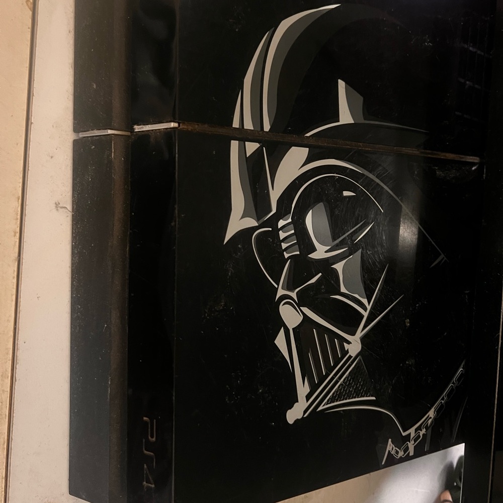 LIMITED EDITION Star Wars Darth Vader Battlefront PS4 system w/ EXTRAS